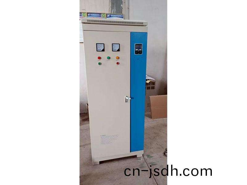 電(dian)機輭啟(qi)動櫃