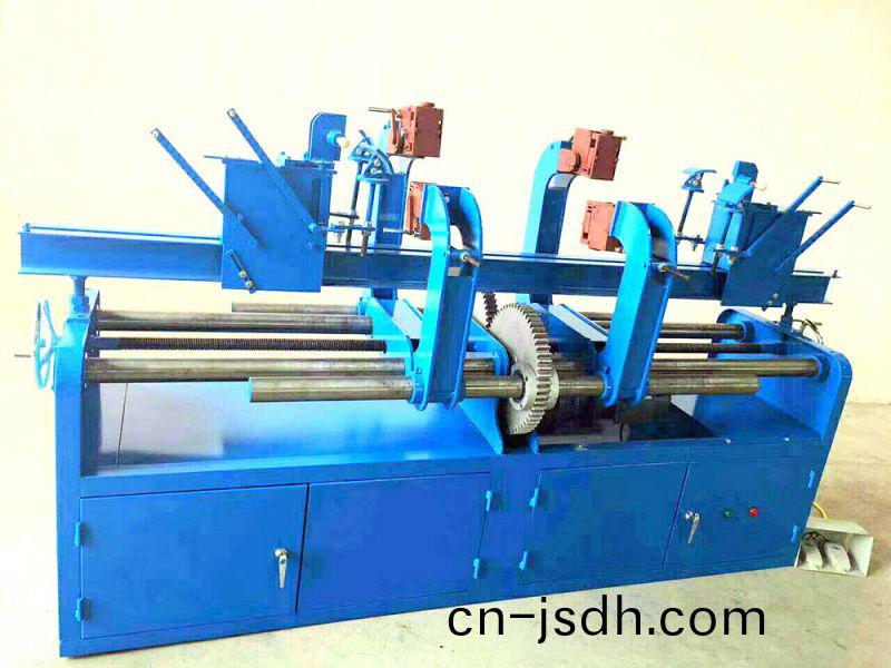 電(dian)動雙臂(bi)成(cheng)型(xing)機(ji)