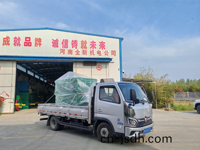 630KW變頻電機裝車髮貨