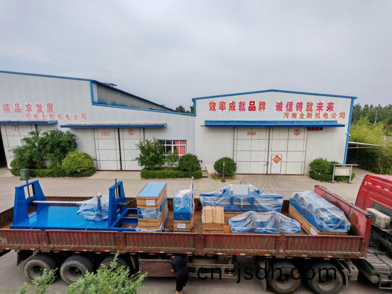 電動雙臂拉型機、繞線機、包帶機、熱壓機、拆線(xian)機、冷整形機，一套電機維脩設備髮貨